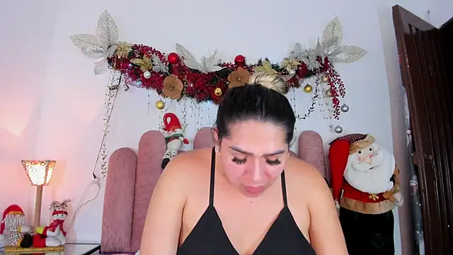 ISABELLASSMITH online show from December 7, 2024, 4:42 am