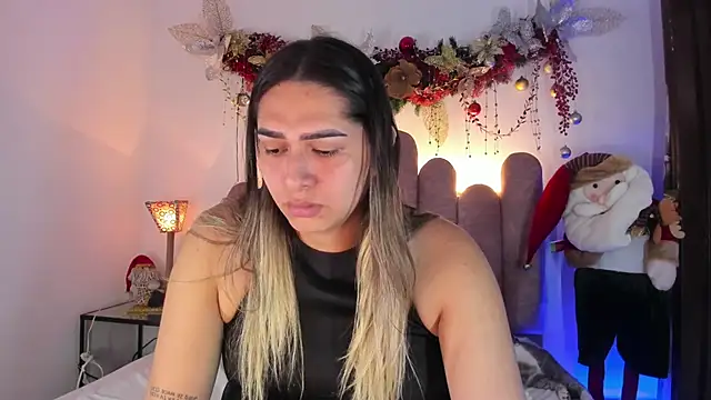 ISABELLASSMITH online show from December 16, 2024, 9:09 pm