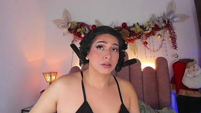 ISABELLASSMITH online show from December 24, 2024, 11:22 pm