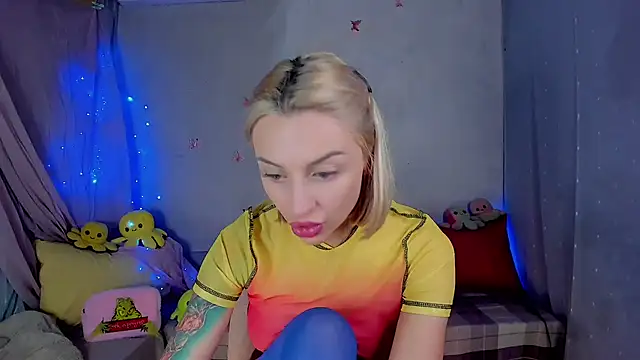 LickLizzy online show from January 12, 2026, 10:26 pm