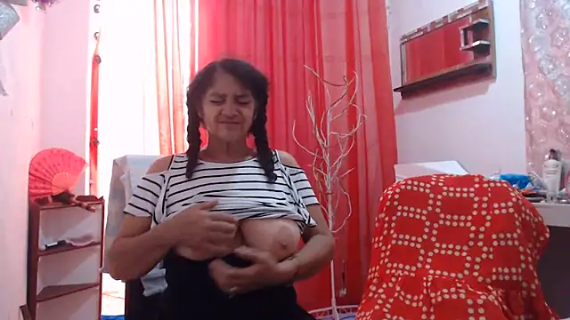 heyline milf online show from June 8, 2026, 2:06 pm