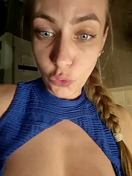 Snapshot of Keli_Jessi chatting on April 24, 2026, 8:11 pm Keli Jessi online show from April 24, 2026, 8:11 pm
