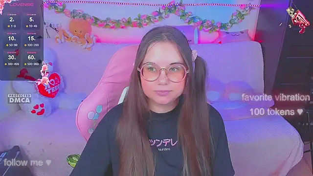 Lolisuccub online show from September 17, 2025, 4:41 pm