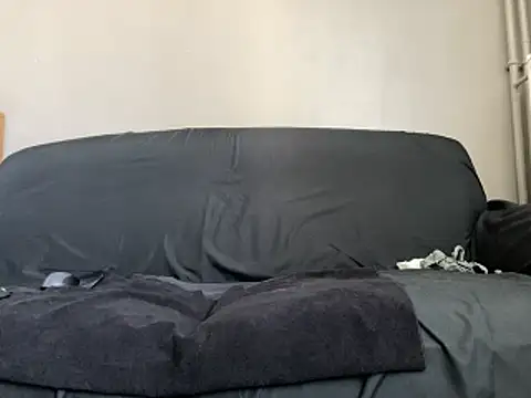 BruceIsHorny  online show from April 3, 2026, 2:59 pm