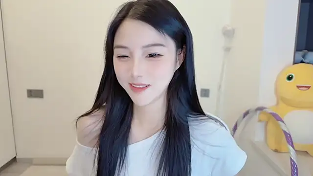 Snapshot of HaagenDazs_ chatting on August 6, 2026, 4:03 am HaagenDazs online show from August 6, 2026, 4:03 am