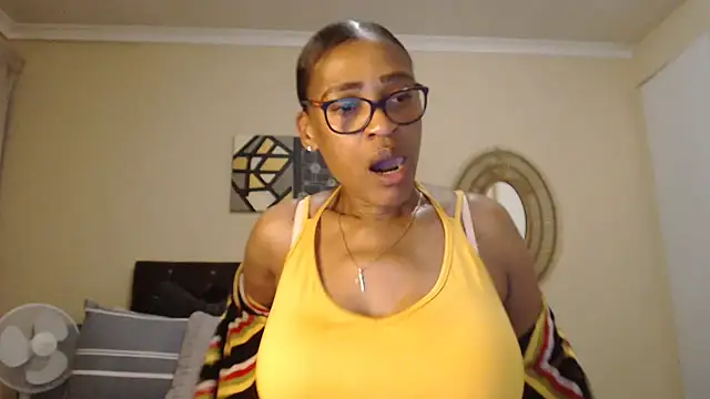 Snapshot of Creamyass22 chatting on April 11, 2026, 4:55 pm Creamyass22 online show from April 11, 2026, 4:55 pm
