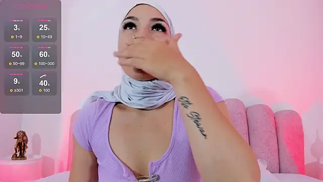 aisha vs online show from December 3, 2024, 12:06 pm