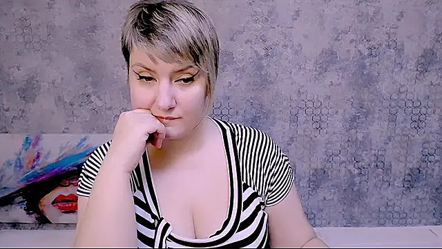 Djullia online show from January 18, 2025, 2:23 pm