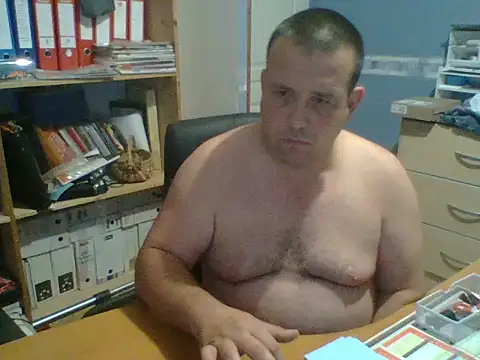 Snapshot of manubm03 chatting on August 1, 2026, 4:56 am manubm03 online show from August 1, 2026, 4:56 am