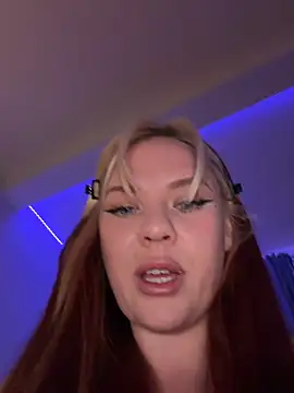 Snapshot of AnjaAmelia chatting on April 1, 2026, 6:49 pm AnjaAmelia online show from April 1, 2026, 6:49 pm