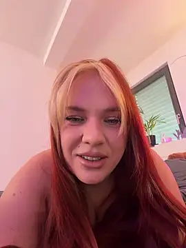 Snapshot of AnjaAmelia chatting on April 12, 2026, 9:36 am AnjaAmelia online show from April 12, 2026, 9:36 am