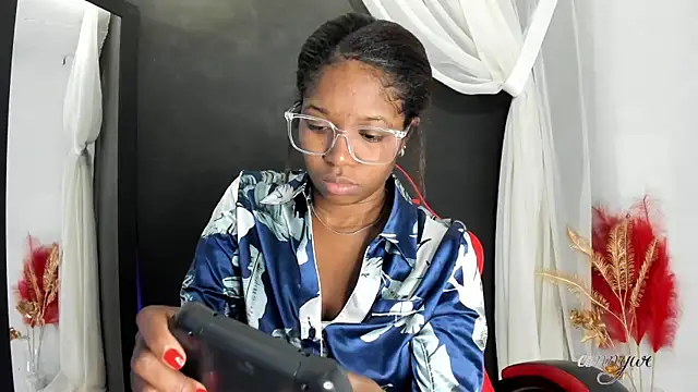 nilosolem online show from May 5, 2026, 4:42 am