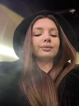 KrisMagnoly online show from February 23, 2026, 4:26 pm