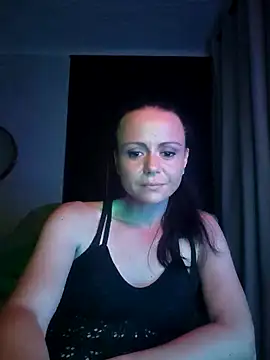 Snapshot of MrsBunnyBum chatting on April 7, 2026, 5:35 pm MrsBunnyBum online show from April 7, 2026, 5:35 pm