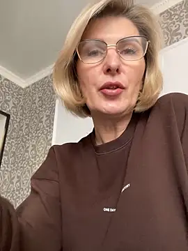 sensualEmilia online show from February 25, 2026, 11:31 am