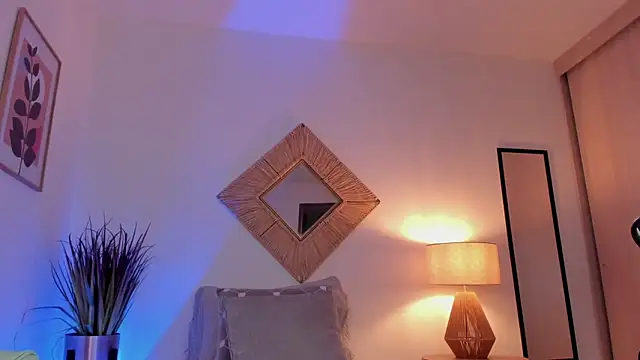 Antonellachic73 online show from November 5, 2025, 2:44 am