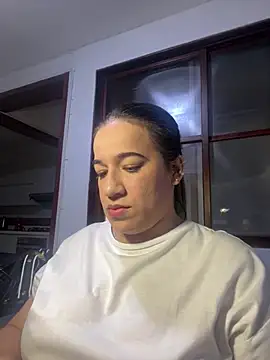 Antonellachic73 online show from July 11, 2026, 11:39 pm