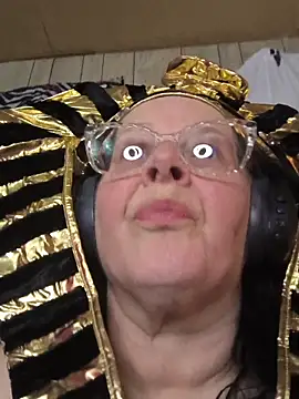 davisdesiresxh online show from October 31, 2025, 12:39 pm