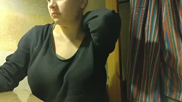 Snapshot of FrumCake chatting on January 8, 2026, 3:53 am FrumCake online show from January 8, 2026, 3:53 am