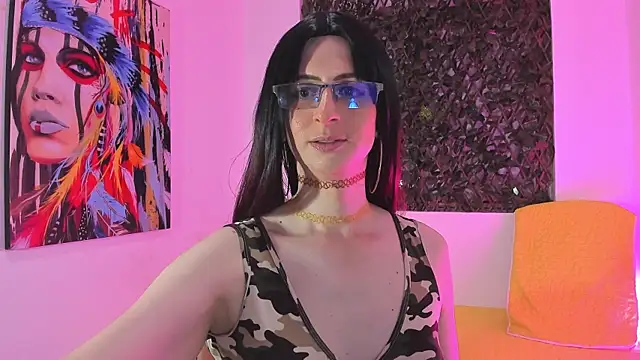 KimberlyJohnsoon online show from February 5, 2025, 8:14 pm
