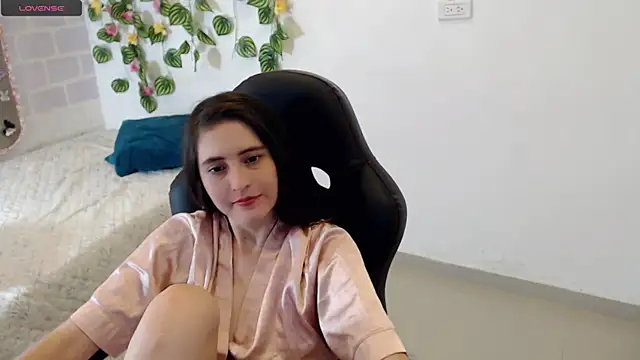 tania sweet   online show from March 22, 2025, 6:58 pm