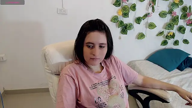 tania sweet   online show from September 20, 2025, 3:46 pm