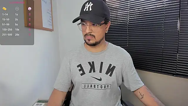 DaviidEvans  online show from December 2, 2024, 10:12 pm