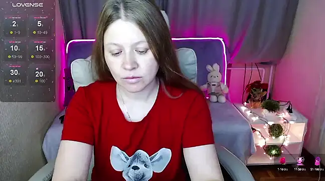 alekasamui online show from December 18, 2024, 3:26 am