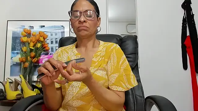 Aries Mature online show from December 2, 2025, 4:24 pm