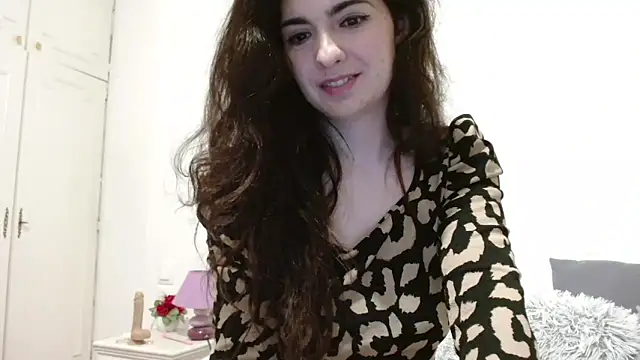 Snapshot of desirmiss1 chatting on June 6, 2026, 7:02 am desirmiss1 online show from June 6, 2026, 7:02 am