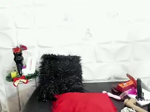dirtylola39 online show from December 31, 2024, 5:07 pm