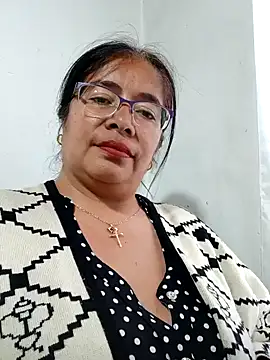   valentina18 online show from December 30, 2024, 8:36 pm