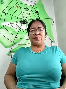   valentina18 online show from October 5, 2025, 1:09 pm