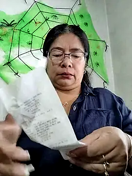   valentina18 online show from October 17, 2025, 1:14 pm