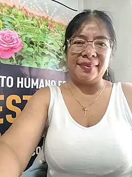   valentina18 online show from April 30, 2026, 12:11 pm