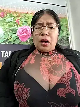   valentina18 online show from May 8, 2026, 12:21 pm