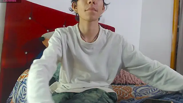 LAICK 01 online show from April 21, 2026, 4:19 am