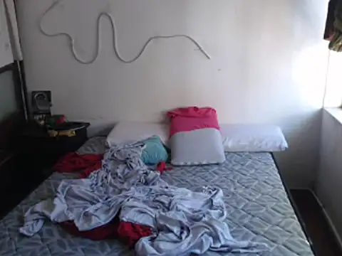 Snapshot of deftoolceles chatting on March 11, 2026, 2:12 pm deftoolceles online show from March 11, 2026, 2:12 pm