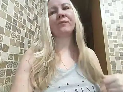 Snapshot of PrettyHairyBlonde chatting on January 1, 2025, 6:47 am PrettyHairyBlonde online show from January 1, 2025, 6:47 am