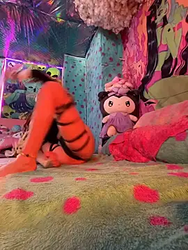 BABYUNICORN online show from December 21, 2025, 9:11 pm