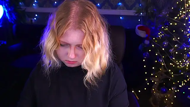 Snapshot of Tinker_Belll chatting on January 3, 2025, 7:39 pm Tinker Belll online show from January 3, 2025, 7:39 pm