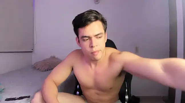 Lucian Gomez  online show from February 6, 2025, 5:14 am