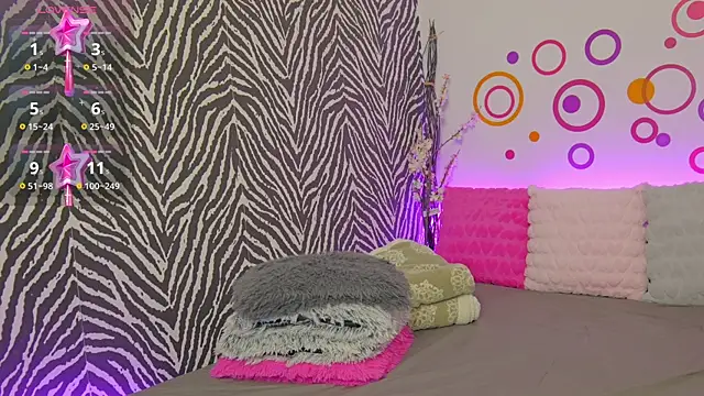 Snapshot of JennyShow chatting on November 10, 2025, 6:56 am JennyShow online show from November 10, 2025, 6:56 am