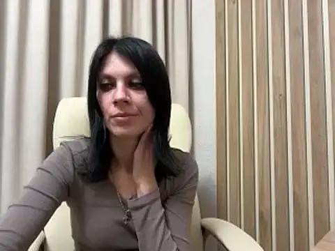 Snapshot of InjaAtHome chatting on October 13, 2025, 5:57 pm InjaAtHome online show from October 13, 2025, 5:57 pm