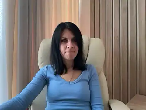 Snapshot of InjaAtHome chatting on October 18, 2025, 8:04 am InjaAtHome online show from October 18, 2025, 8:04 am