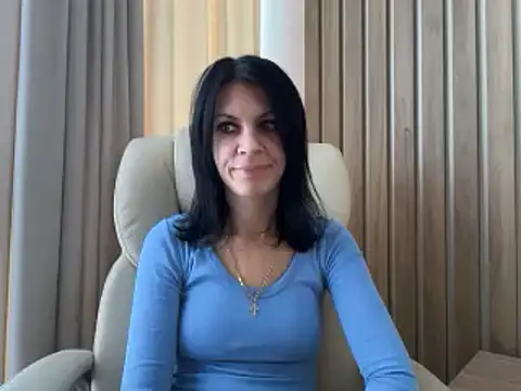 Snapshot of InjaAtHome chatting on October 25, 2025, 8:22 am InjaAtHome online show from October 25, 2025, 8:22 am