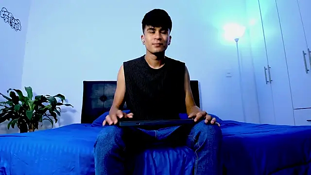 Eiden allenx online show from December 5, 2024, 9:39 am