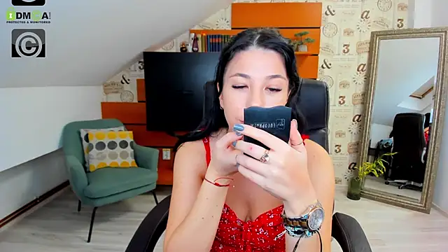 EmillyTaylor online show from December 11, 2024, 4:18 am