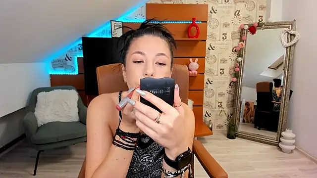 Snapshot of EmillyTaylor chatting on September 15, 2025, 3:28 am EmillyTaylor online show from September 15, 2025, 3:28 am