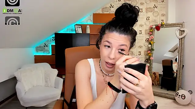 Snapshot of EmillyTaylor chatting on October 23, 2025, 3:39 am EmillyTaylor online show from October 23, 2025, 3:39 am